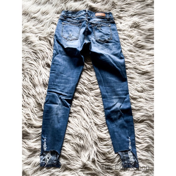 Urban Chic | Destroyed Cut Out Hem Skinny Jeans - Picture 3 of 6